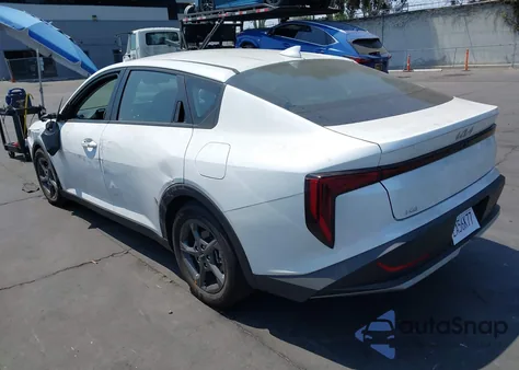 2025 Kia K4 Lxs from USA, damaged, VIN 3KPFT4DE3SE114583